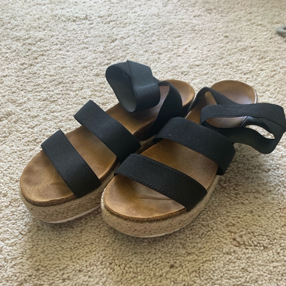 Steve Madden Black Kimmie Sandals